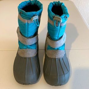 Sporto water resistant girls outdoor boots. 13-1